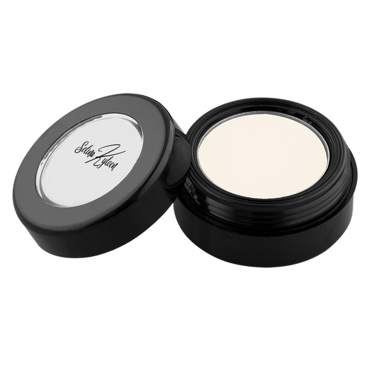 viaGlamour image of a extreme-eyeshadow