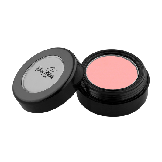 viaGlamour image of a extreme-eyeshadow